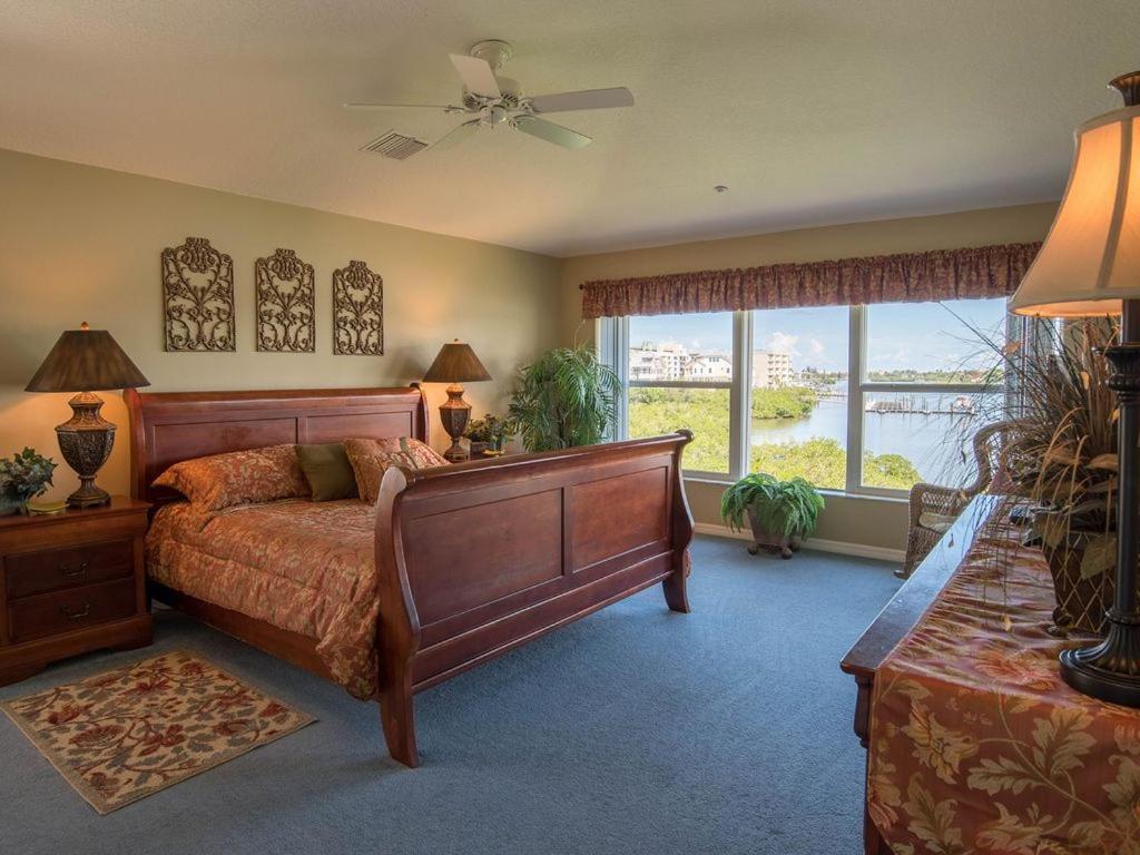 Gulf Retreat 2: Magnificent Water Views, Steps To Beach, None Cleaner, None Nicer! Clearwater Beach Exterior foto